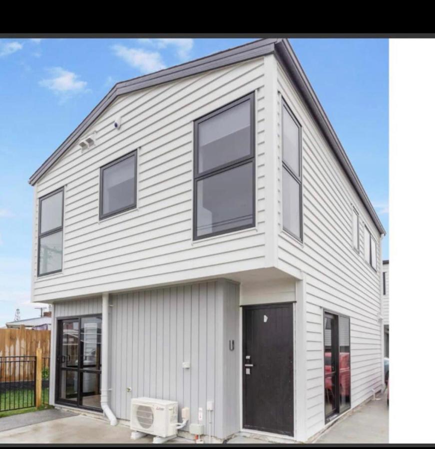 Private Double Bedroom With Attached Bathroom Near 12 Min To Auckland Airport Exterior foto
